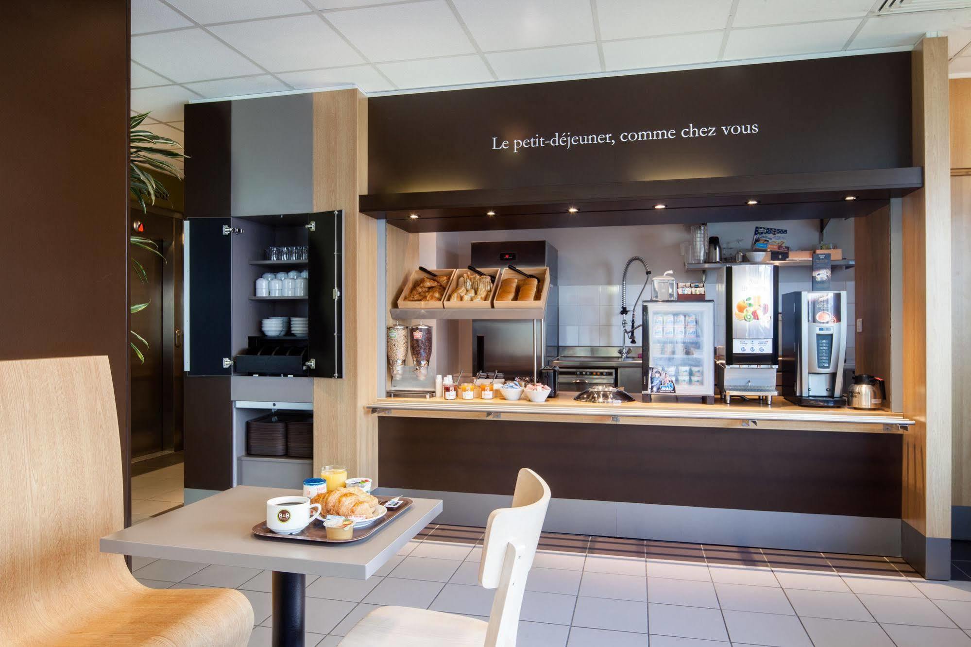 B&B Hotel Lille Tourcoing Centre Bagian luar foto