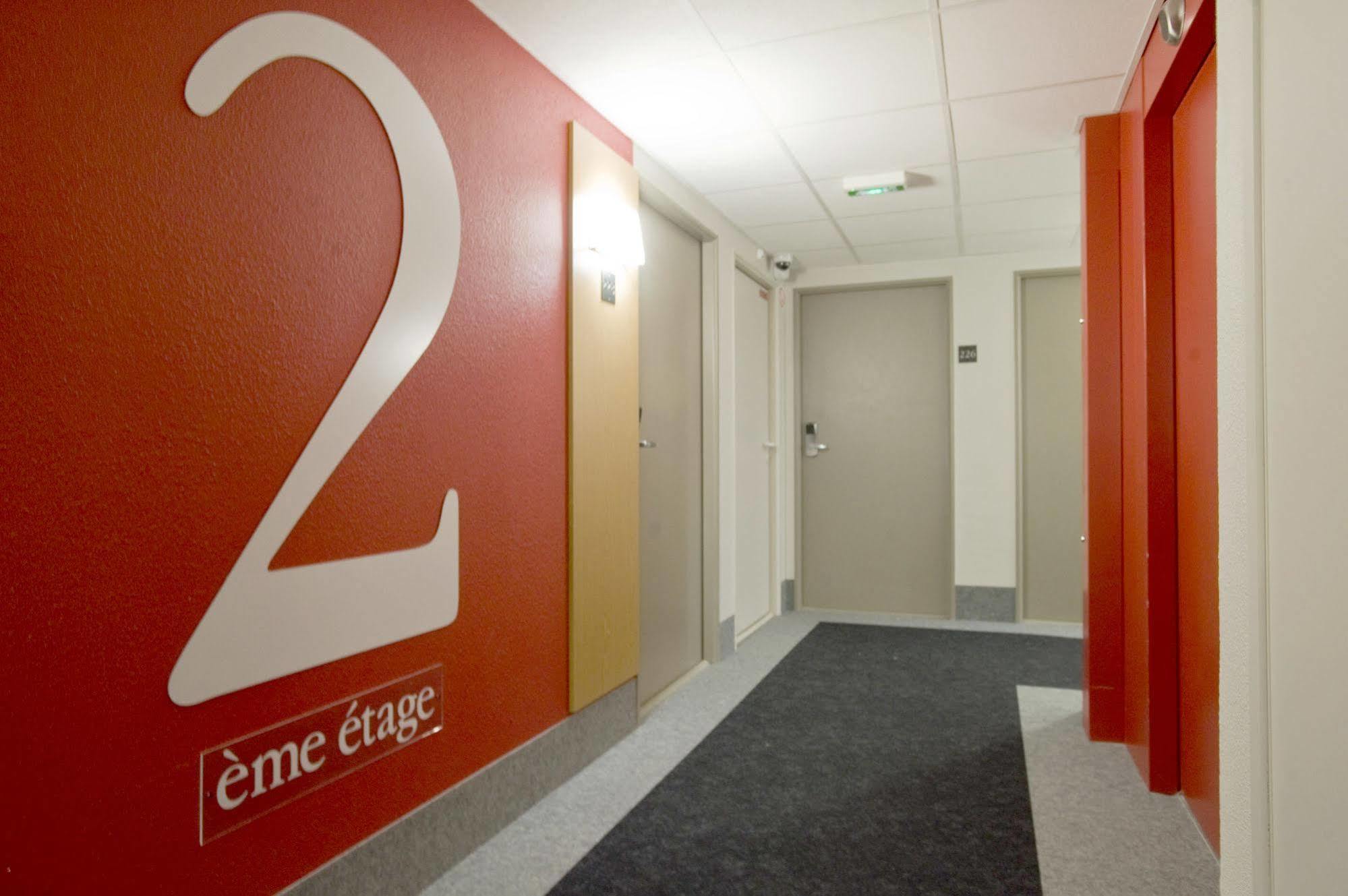 B&B Hotel Lille Tourcoing Centre Bagian luar foto